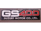 Emblem GS 400 68131-44000 til Suzuki