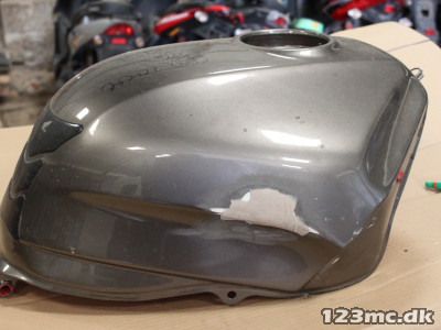 Benzintank til Honda CBR 1000
