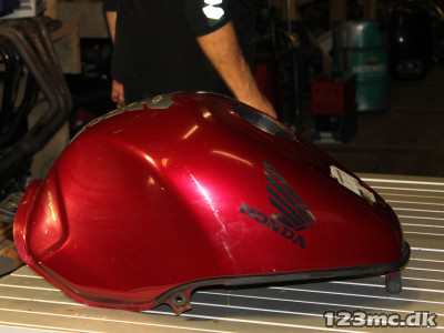 Benzintank til Honda CBR 1100 XX