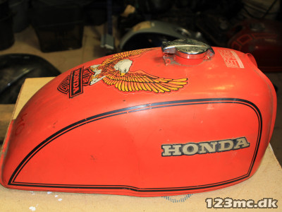 Benzintank til Honda T 500