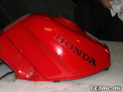 Benzintank til Honda VFR 750