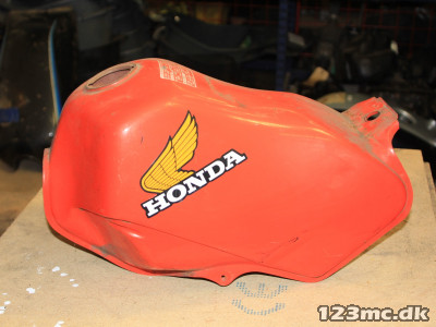 Benzintank til Honda XL 250/350 ??