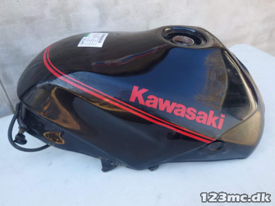 Benzintank til Kawasaki GPX 750