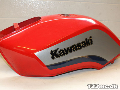 Benzintank til Kawasaki GPZ 750 R årg. 83-84