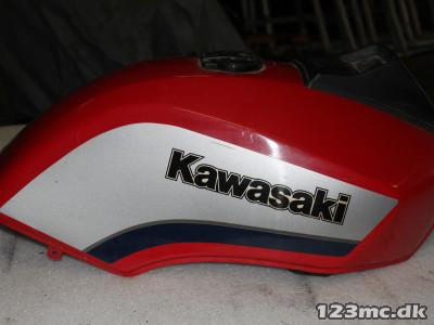 Benzintank til Kawasaki GPZ 750/1100 årg. 83-84