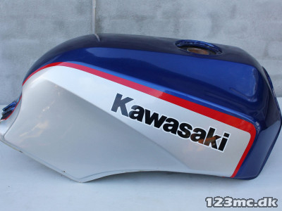 Benzintank til Kawasaki GPZ 900 årg. 85-86