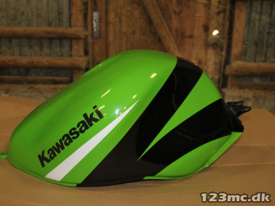Benzintank til Kawasaki ZX 9 R