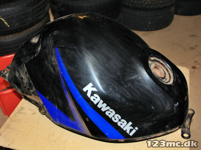 Benzintank til Kawasaki ZZR 1100
