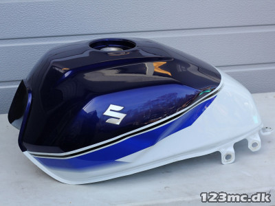 Benzintank til Suzuki GSX 1400 årg. 02-05