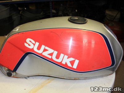 Benzintank til Suzuki GSX 250 Katana