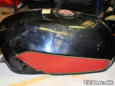 Benzintank til Suzuki GSX 750 ES