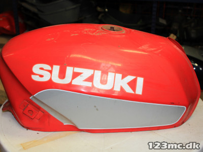 Benzintank til Suzuki GSX 750 ES