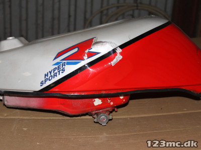 Benzintank til Suzuki GSX 750