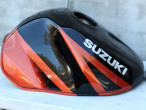 Benzintank til Suzuki GSX-R 1000 årg. 3-04, 44100-18G10-LR8
