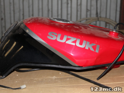Benzintank til Suzuki GSXR 1100