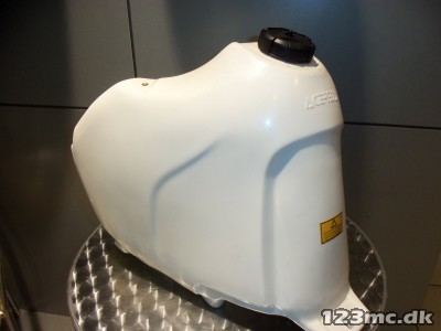 Honda fuel tank nr. 15-89