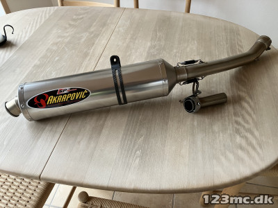 Akrapovic Titanium Slip-on udstødning