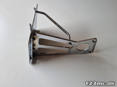 Udstødning - nummerplade holder og værktøjsrulle