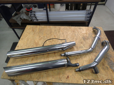 Udstødninger, Suzuki VL800