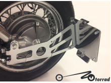 B. Sidehængt Nummerpladeholder - VT 1100