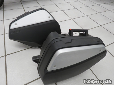Sidetasker, original Suzuki DL1000 2014-2016.