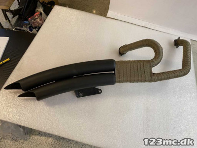 VANCE & HINES 2-2 BIG RADIUS UDSTØDNINGER - XVS 1300 STRYKER (B-Stock)