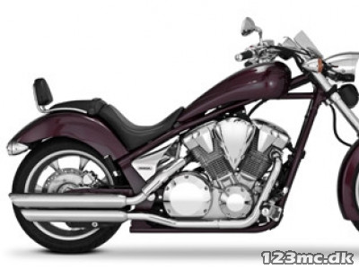 Vance & Hines Twin-Slash Slip-on VTX 1300