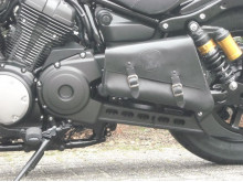 Yamaha XV 950 - Long Ride Svingarm taske Sort